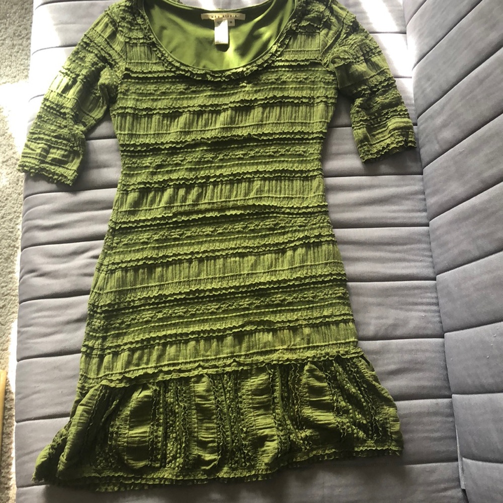Textured olive green Max Studio 3/4 sleeve dress